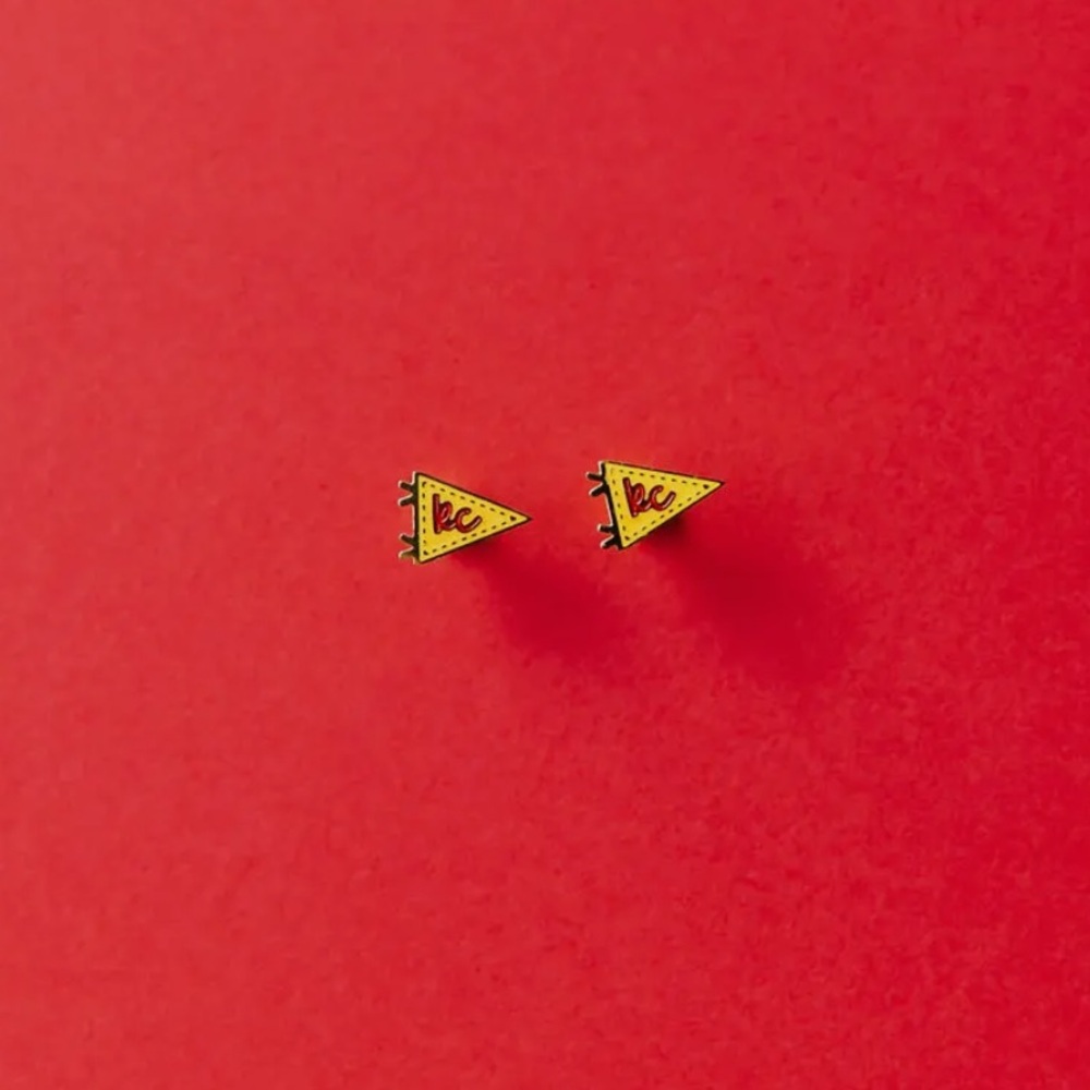🎉KC Pennant Earrings ❤️🏈Chiefs‼️